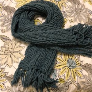 Oversized Cozy Scarf